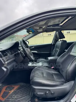 Toyota Camry SE Sport 4dr Sedan (2.5L 4cyl 6A) 2014 Gray