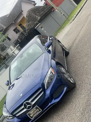 Mercedes-Benz C300 2017 Blue