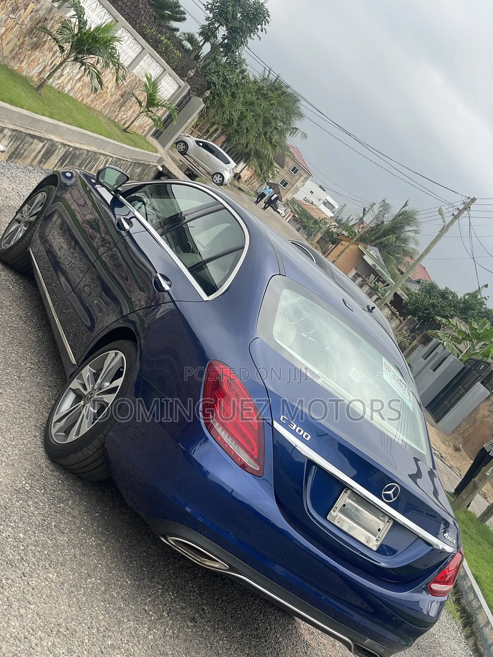 Mercedes-Benz C300 2017 Blue