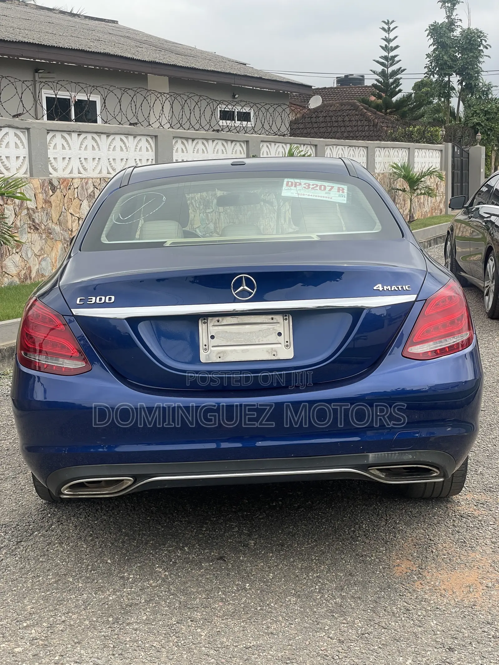 Mercedes-Benz C300 2017 Blue