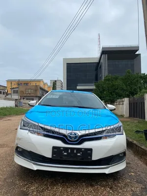 Toyota Corolla 2020 White