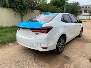 Toyota Corolla 2020 White
