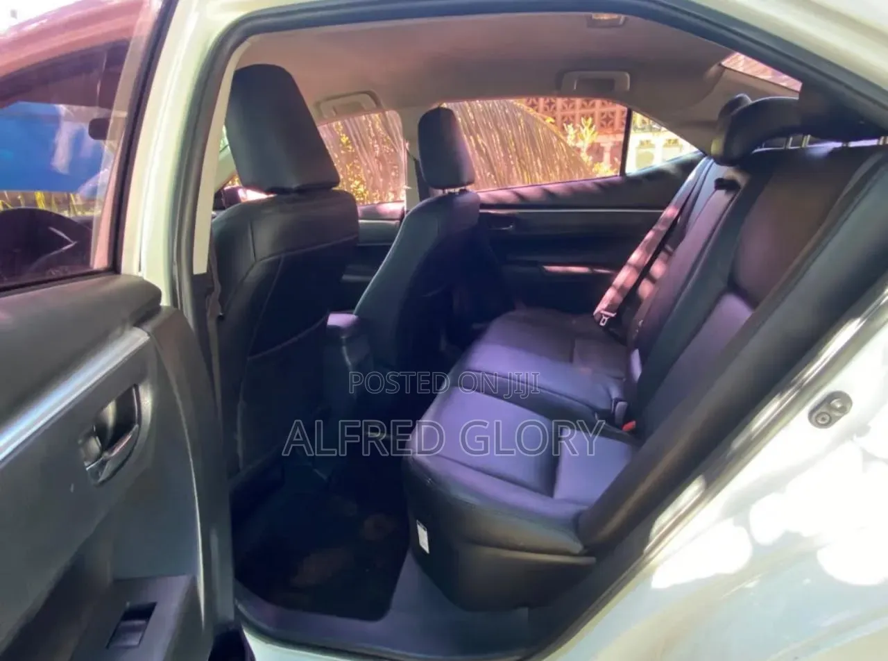 Toyota Corolla 2020 White