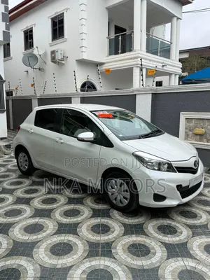 Toyota Vitz 2012 White