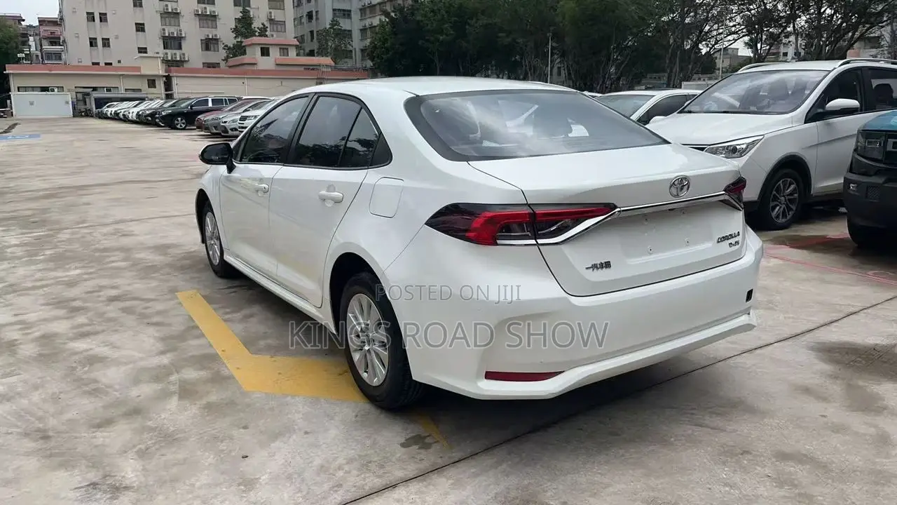 Toyota Corolla 2023 White