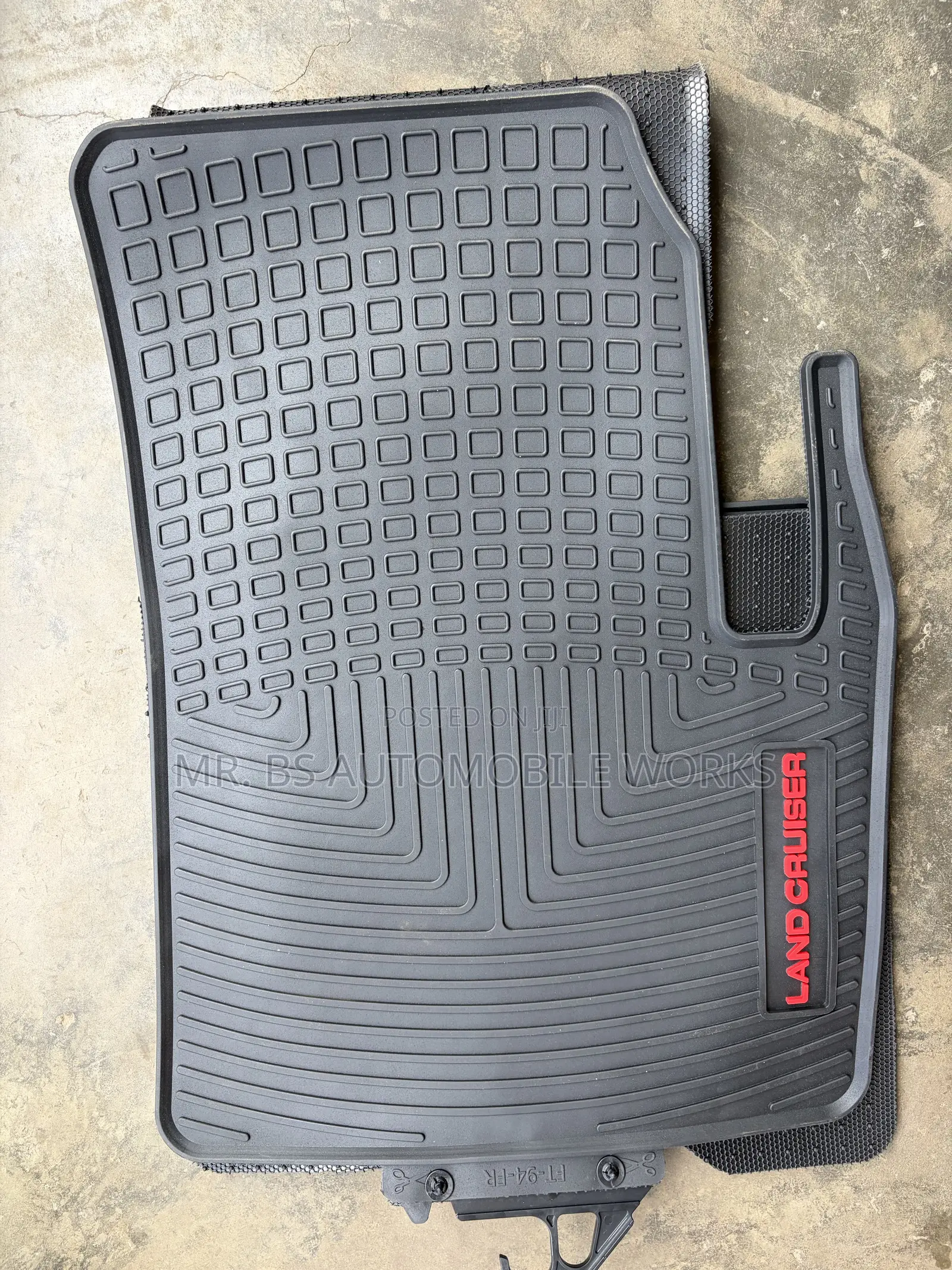 Toyota Land Cruiser Floor Mat (Carpet)
