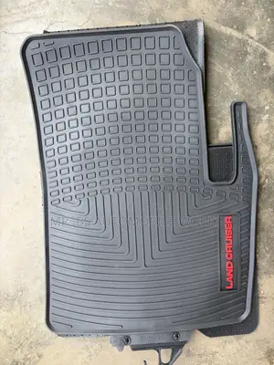 Toyota Land Cruiser Floor Mat (Carpet)