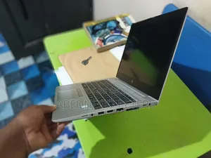 Laptop HP EliteBook 840 G5 8GB Intel Core i7 SSHD+SSD 256GB
