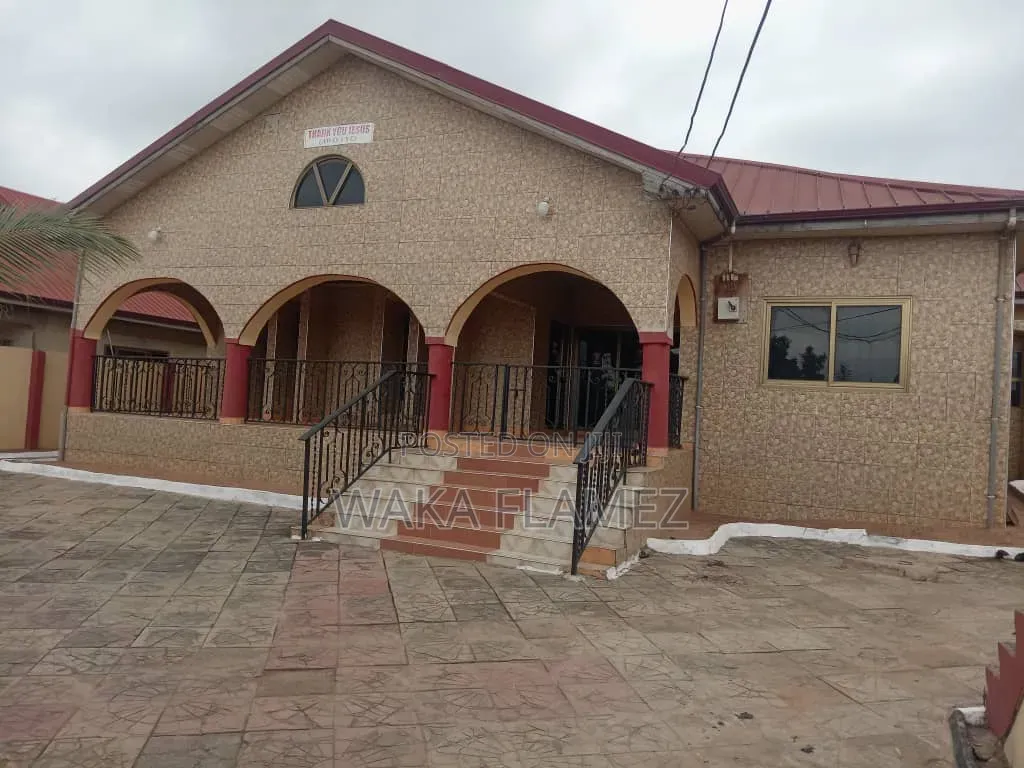 4bdrm House in Amasaman China Mall for rent
