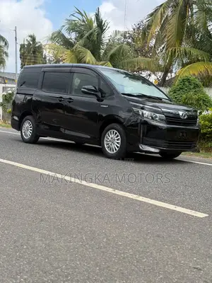 Toyota Vitz 1.5 FWD 5dr 2015 Black