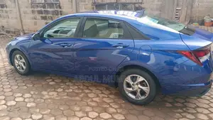 Hyundai Elantra 2022 Blue