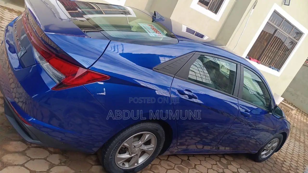 Hyundai Elantra 2022 Blue