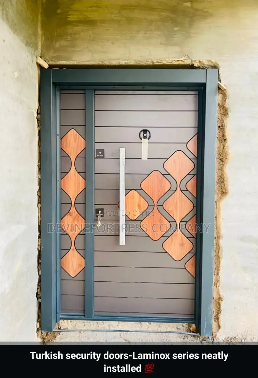 High Quality Gray Brown Color Mix Heavy Duty 11⁄2 Door