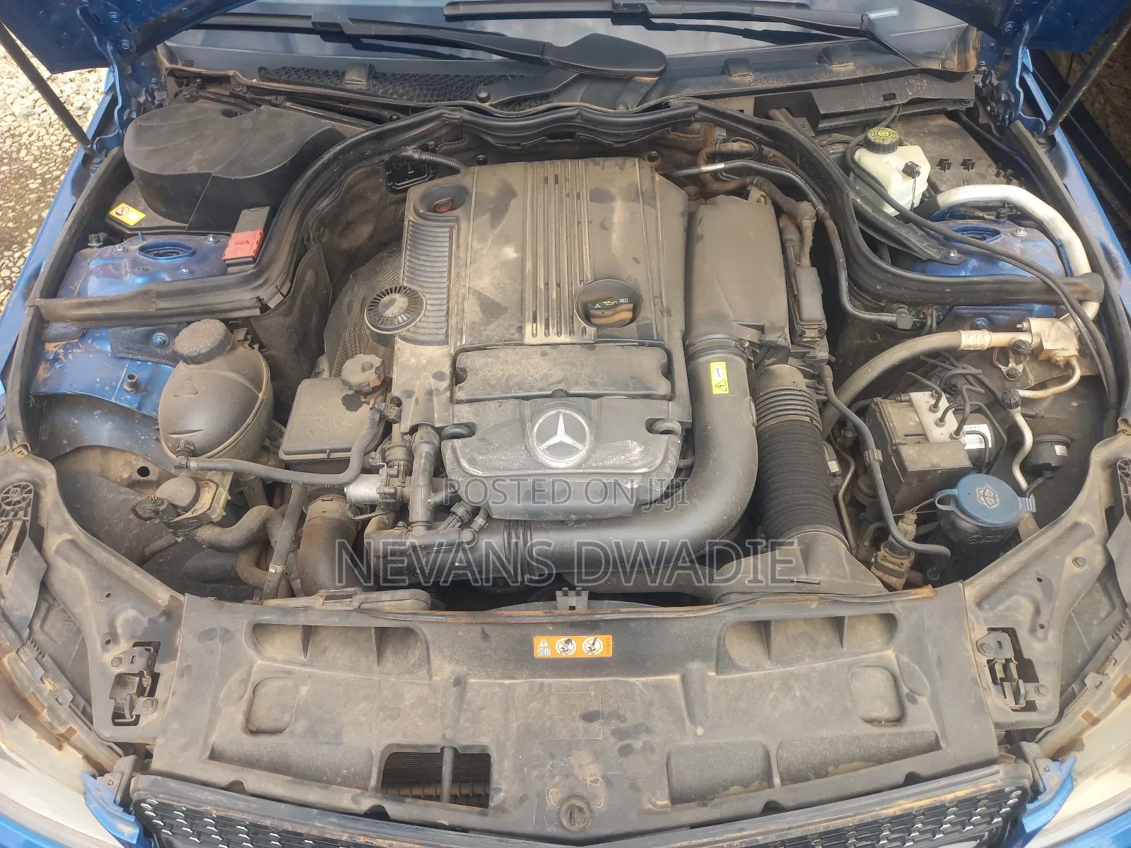Mercedes-Benz C250 2013 Blue