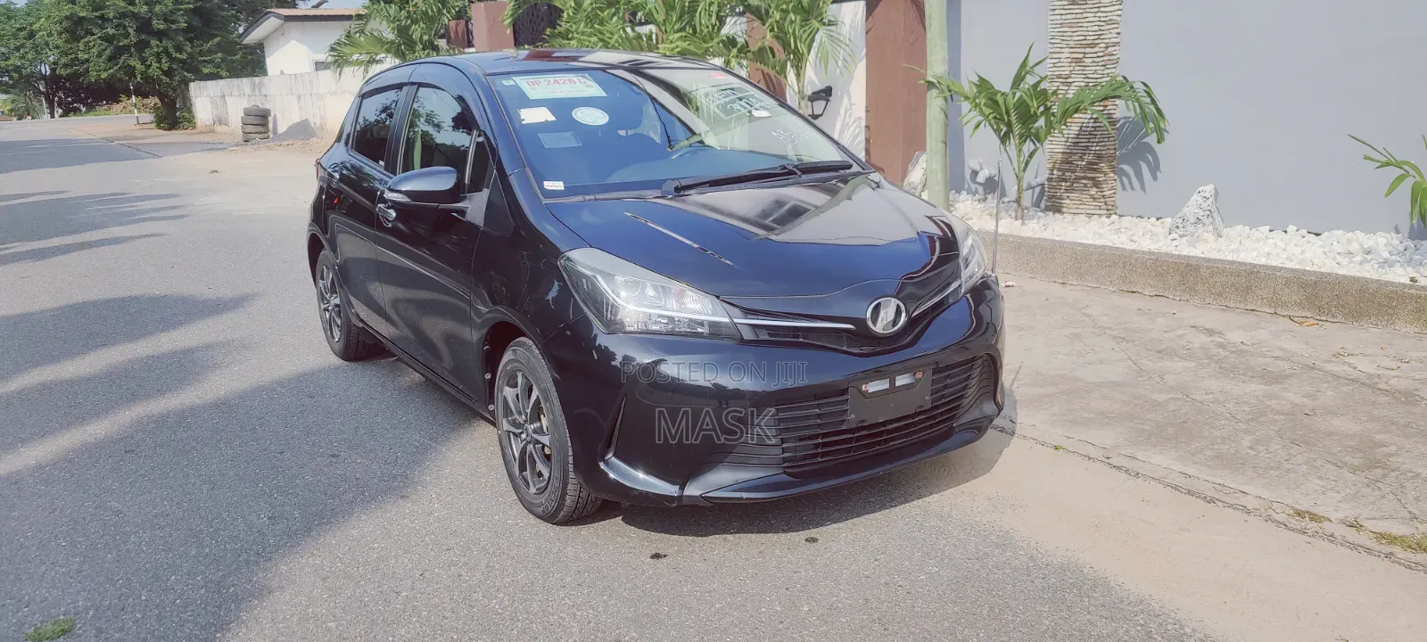 Toyota Vitz 2016 Black