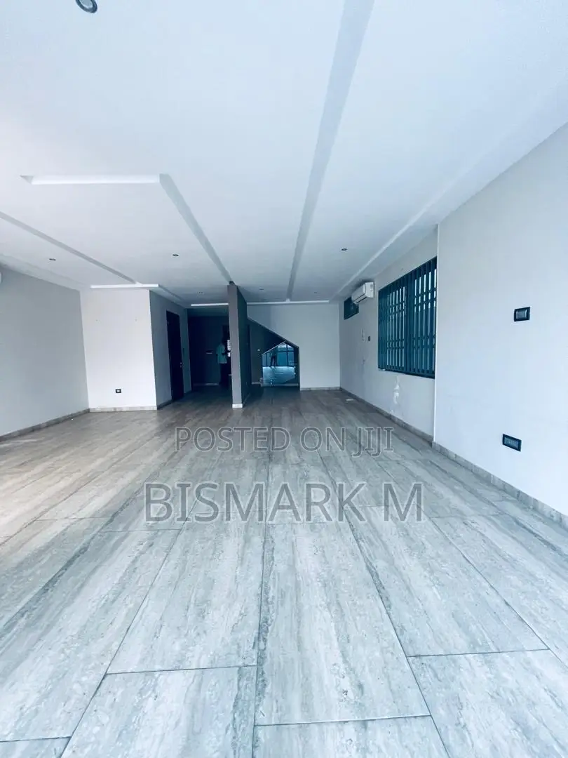 4bdrm House in East Legon for rent