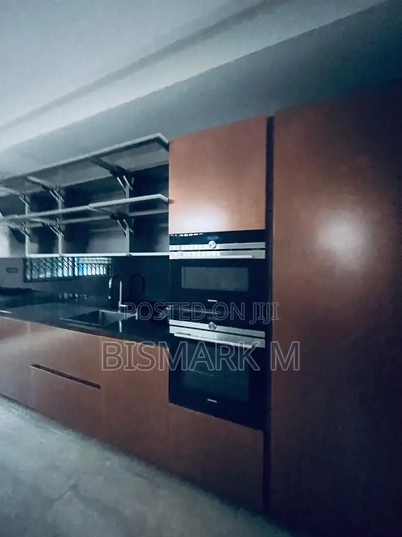 4bdrm House in East Legon for rent