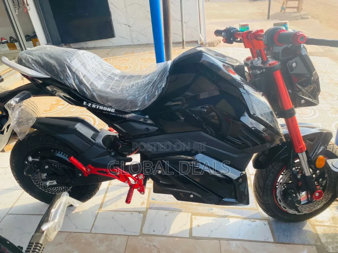 Electric Bike. Reverse Gear. 2000W Motor and Tubeless Tires Brand New
