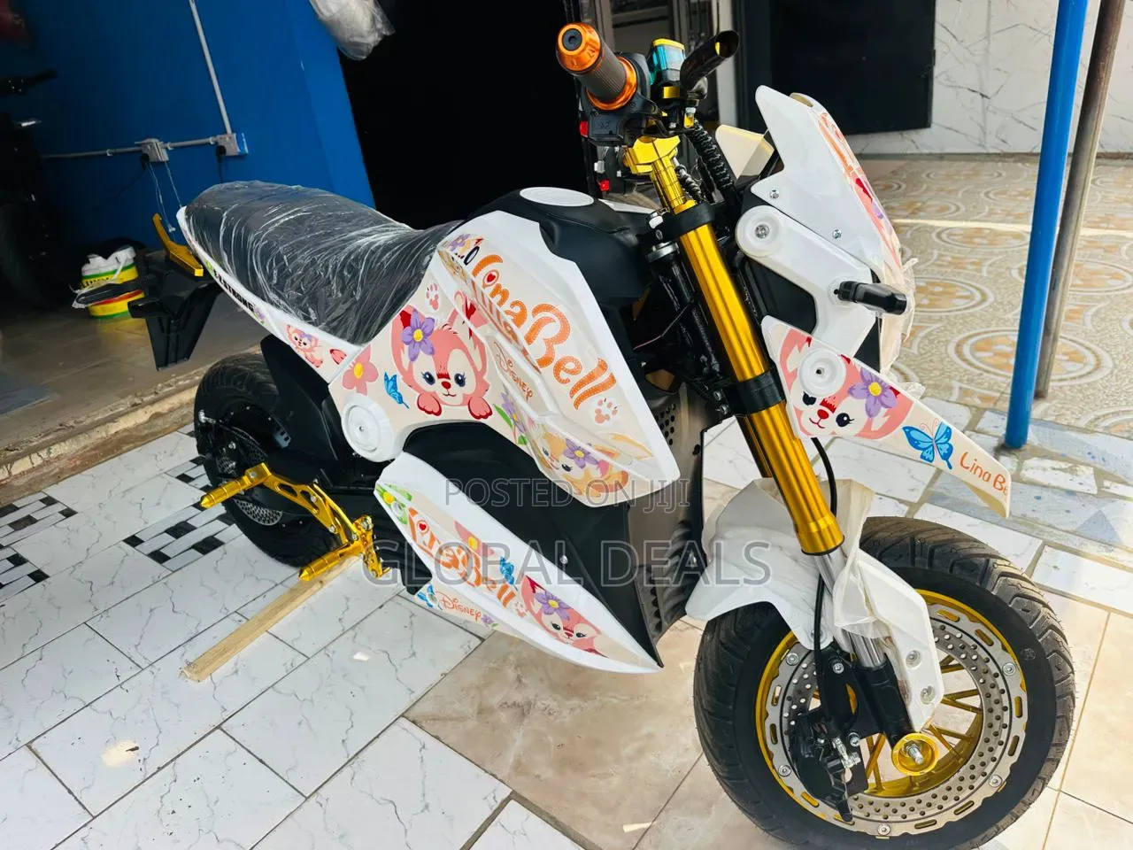 Electric Bike. Reverse Gear. 2000W Motor and Tubeless Tires Brand New