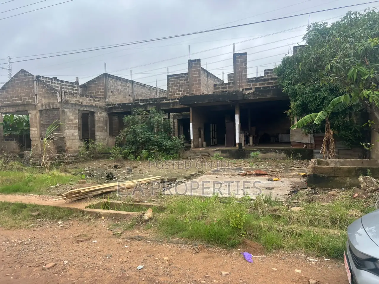 One and Half Plots of Land for Sale at America