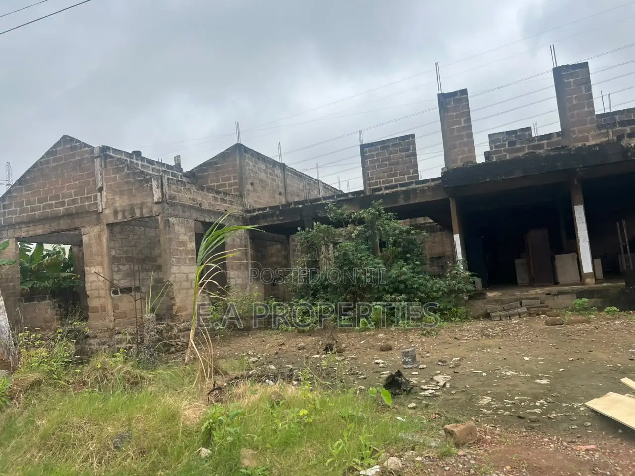 One and Half Plots of Land for Sale at America