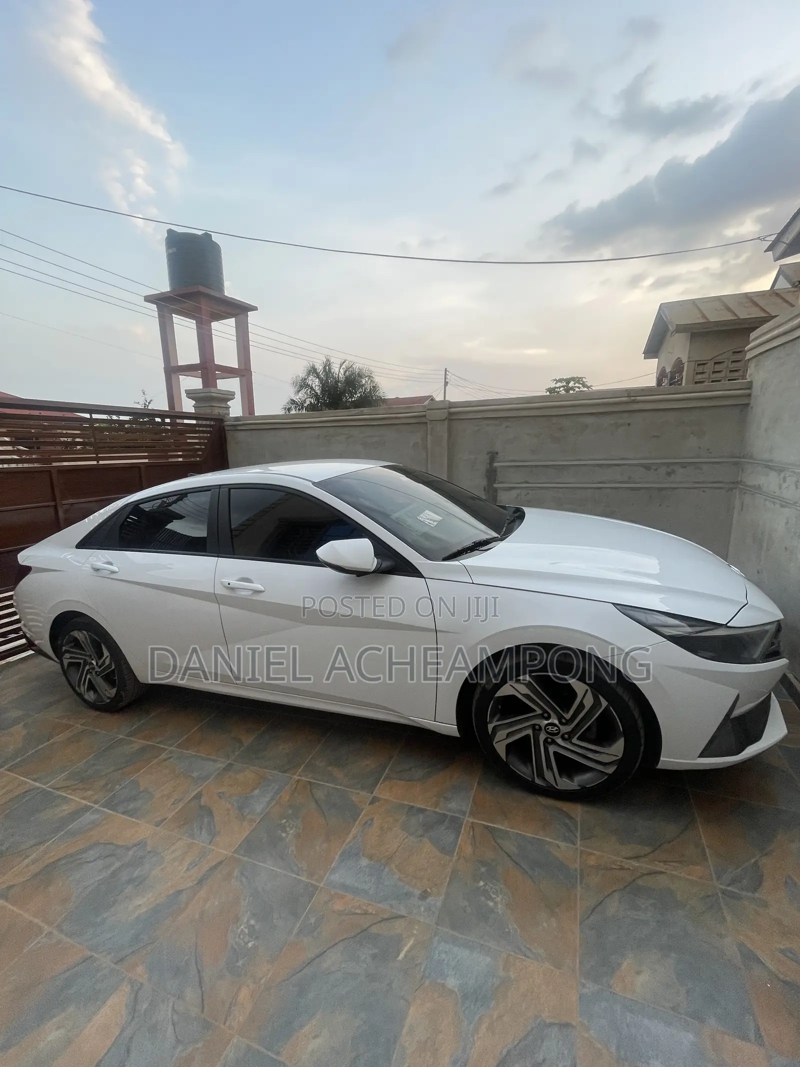 Hyundai Elantra Limited 2022 White
