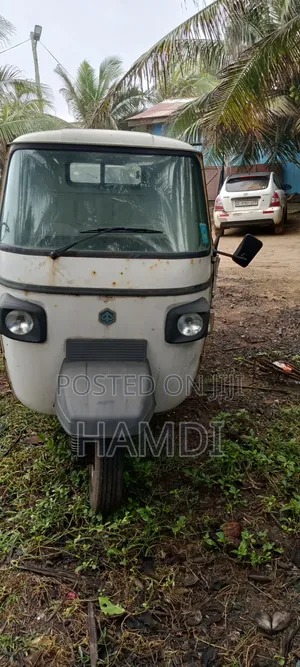 New Piaggio 2020 White