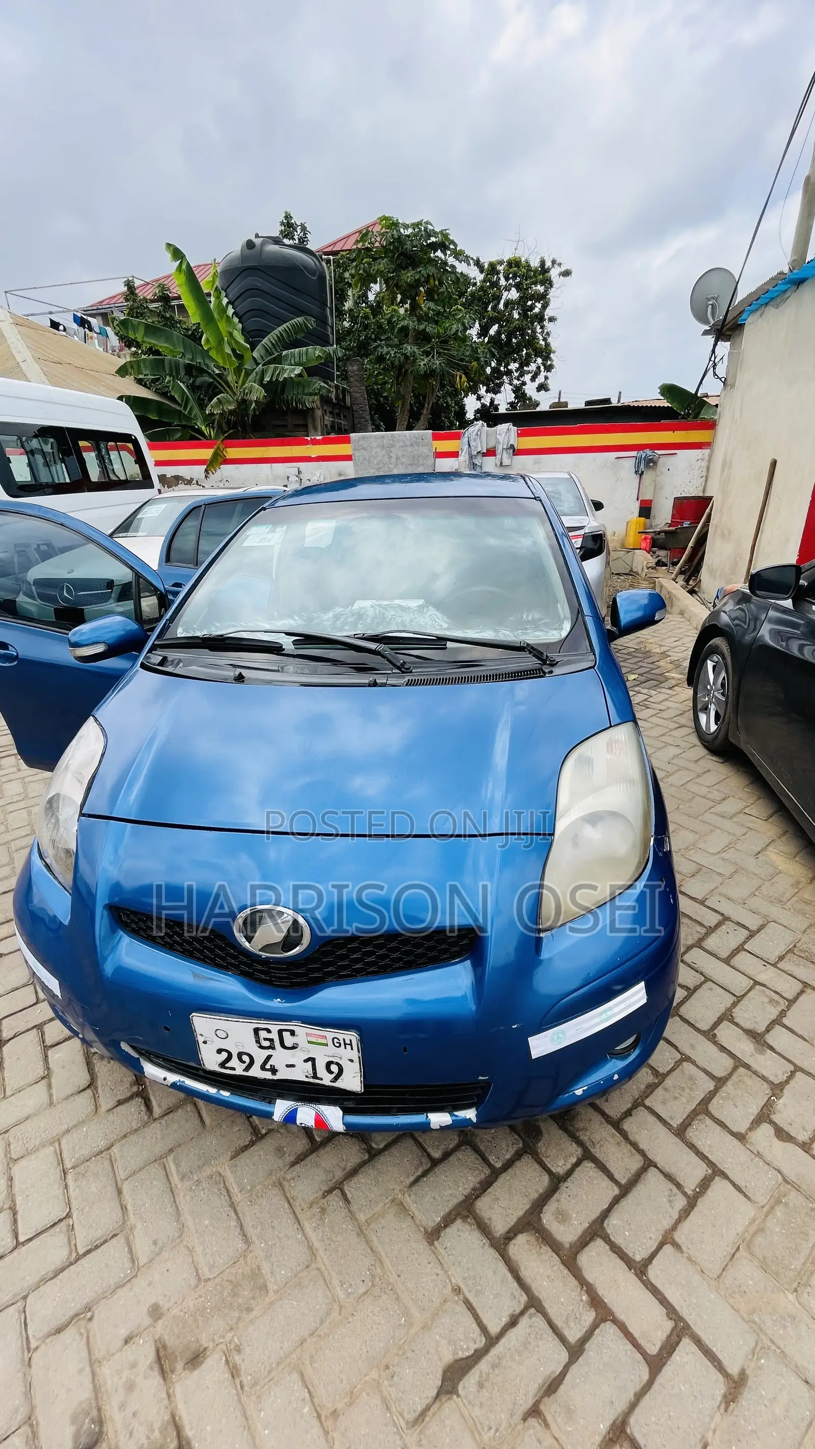 Toyota Vitz 1.0 FWD 5dr 2010 Blue