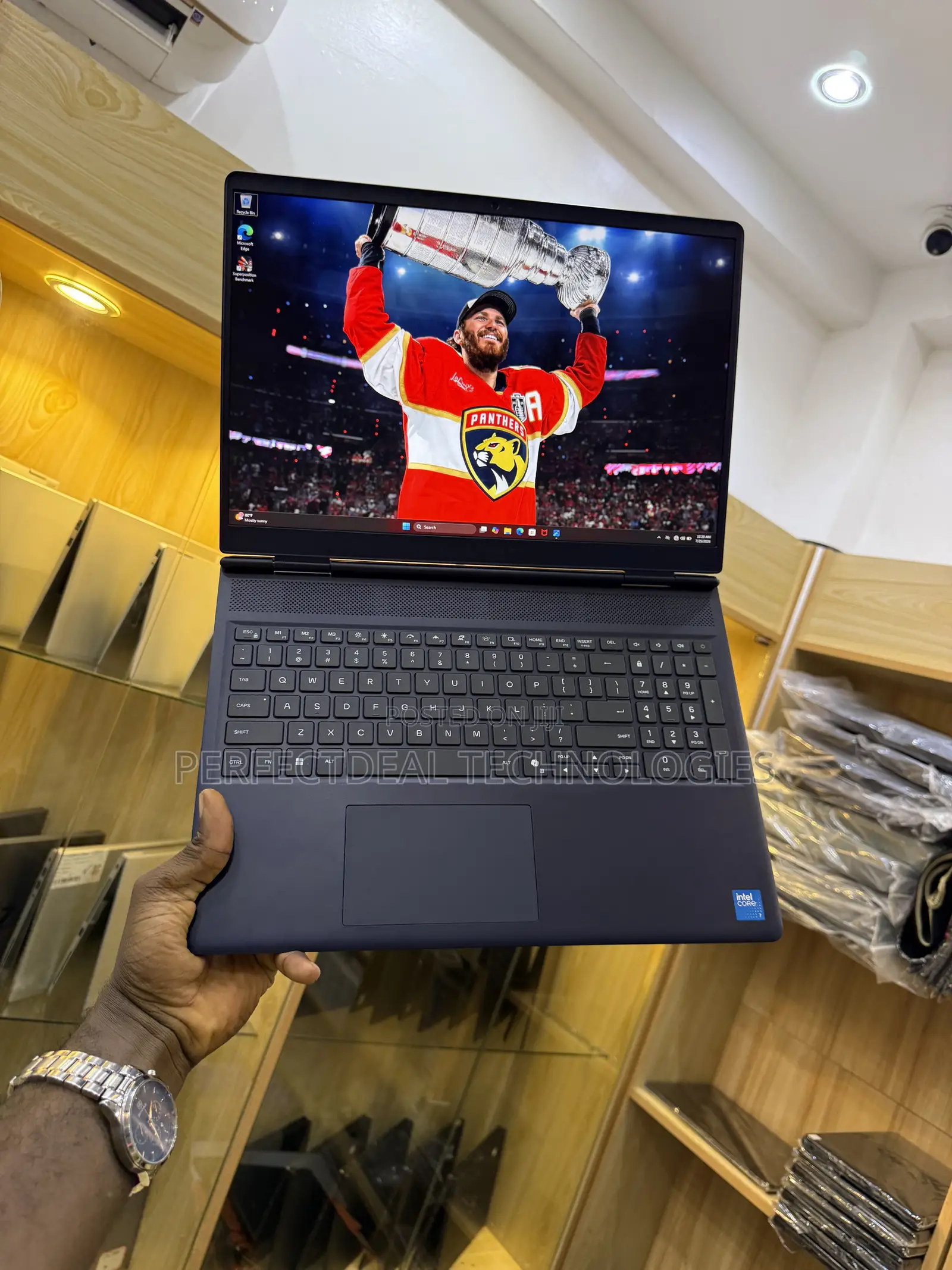 New Laptop Alienware 16 Aurora 16GB Intel Core 7 SSD 1T