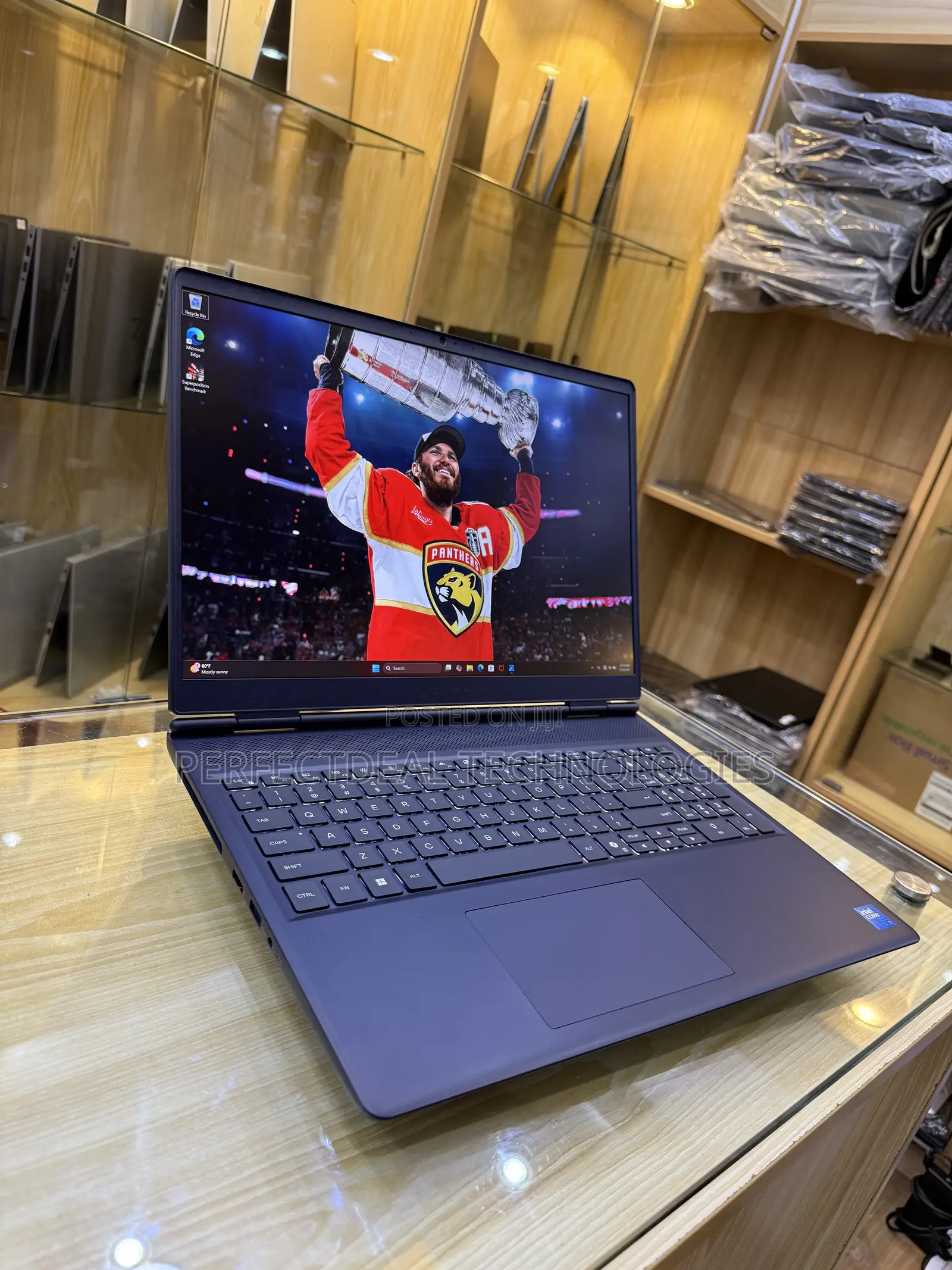 New Laptop Alienware 16 Aurora 16GB Intel Core 7 SSD 1T