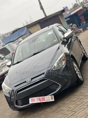 Toyota Yaris 2018 Black