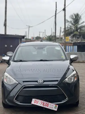 Toyota Yaris 2018 Black