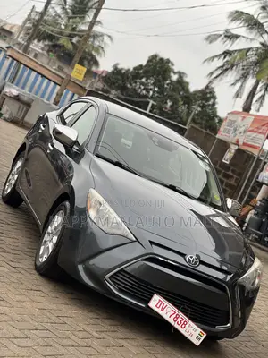 Toyota Yaris 2018 Black