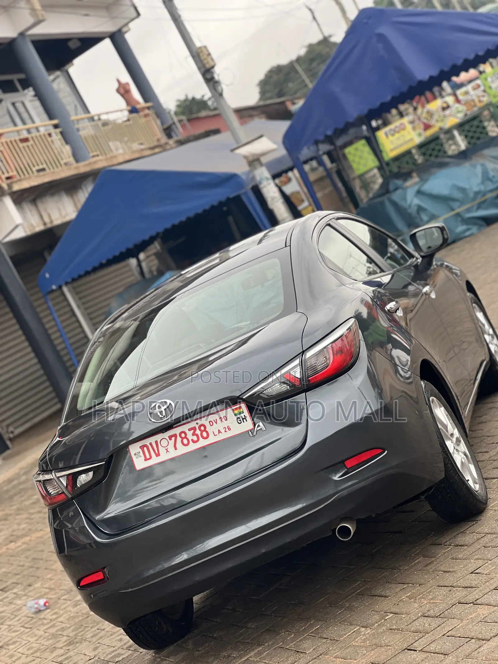 Toyota Yaris 2018 Black