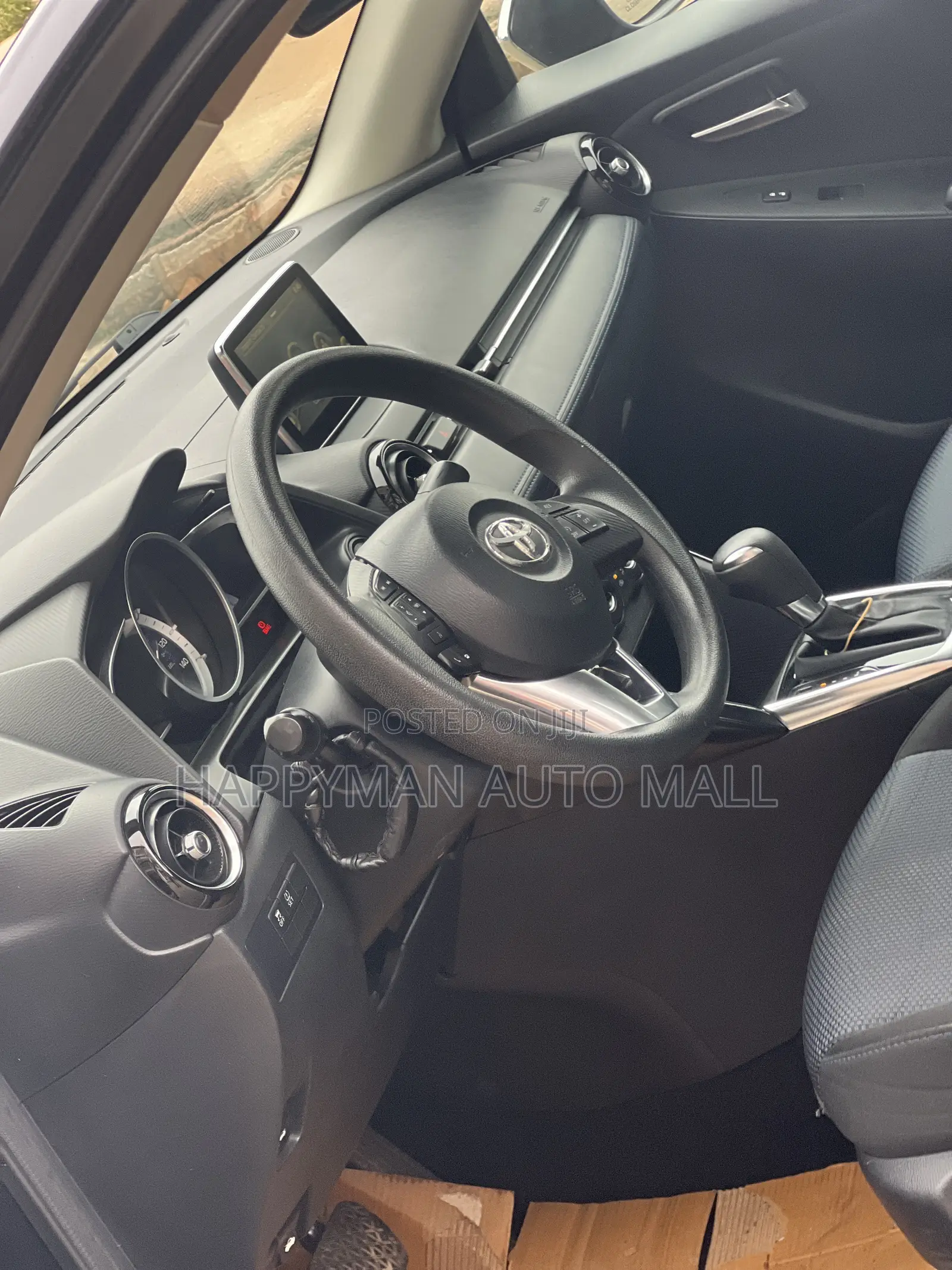 Toyota Yaris 2018 Black