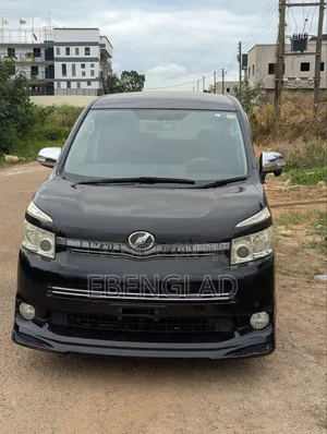 Toyota Voxy 2010 Black