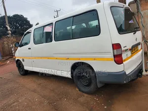 Toyota HiAce 2008 White