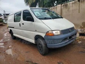 Toyota HiAce 2008 White