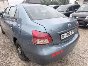 Toyota Yaris 2010 Blue