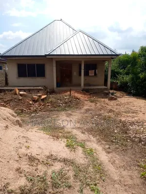 2bdrm House in Police Station for sale