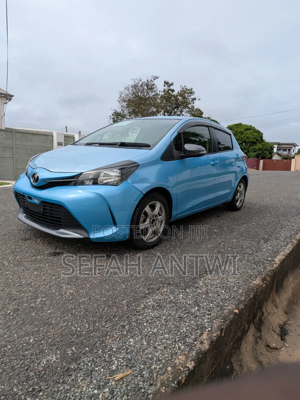 Toyota Vitz 2016 Blue