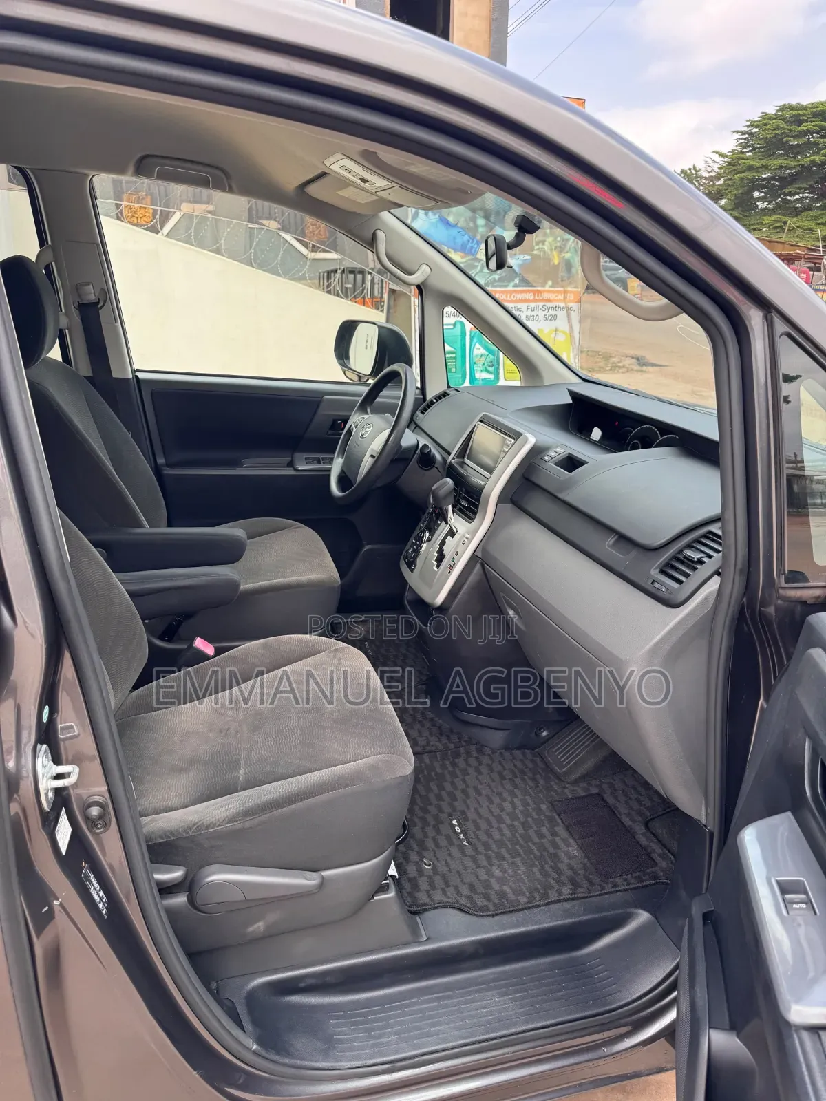 Toyota Voxy 2012 Gray