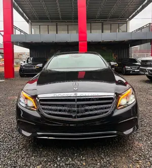 Mercedes-Benz E300 4Matic AWD Sedan (2.0L 4cyl 9A) 2017 Black
