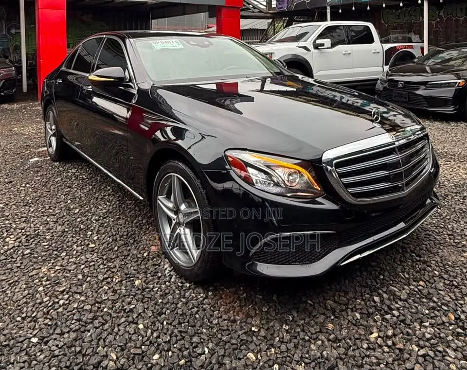 Mercedes-Benz E300 4Matic AWD Sedan (2.0L 4cyl 9A) 2017 Black