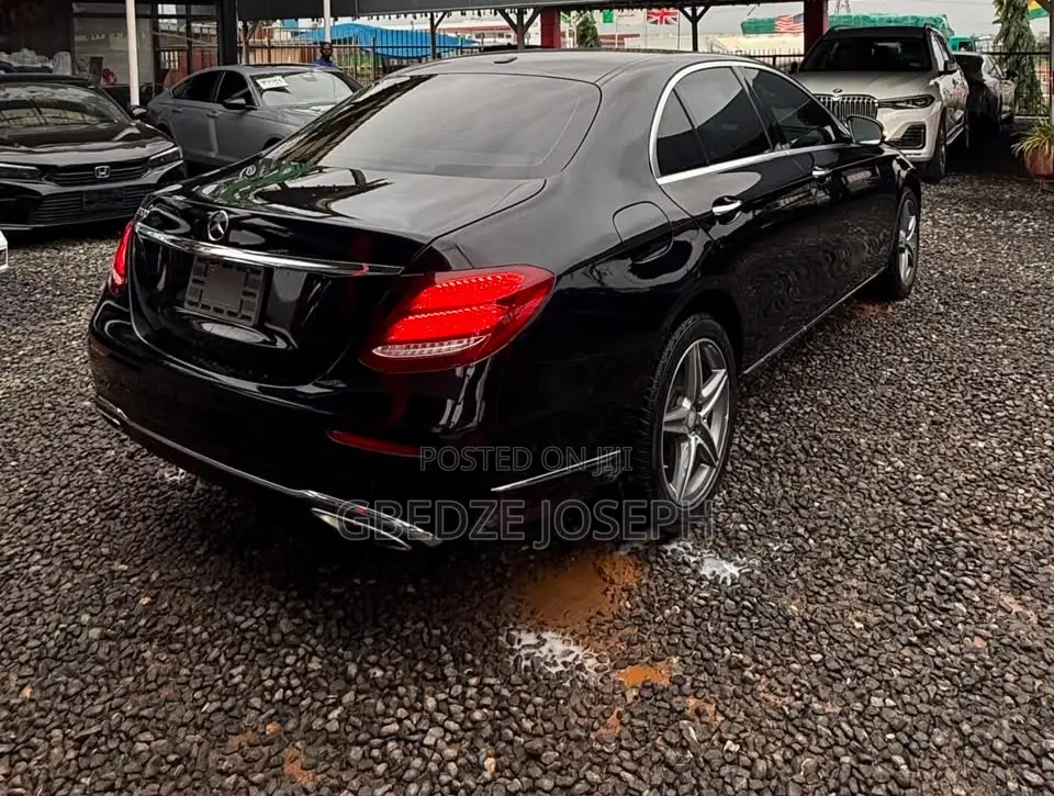 Mercedes-Benz E300 4Matic AWD Sedan (2.0L 4cyl 9A) 2017 Black
