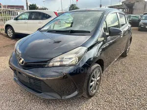 Toyota Vitz 2015 Black