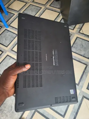 Laptop Dell Latitude 5591 8GB Intel Core i7 SSD 256GB