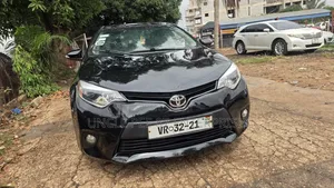Toyota Corolla 2016 Black