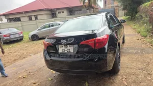 Toyota Corolla 2016 Black