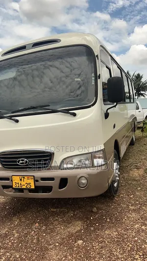 Hyundai County 2024 White